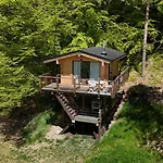 Camping Treetop Tiny House Pod Korunami Horna Micina